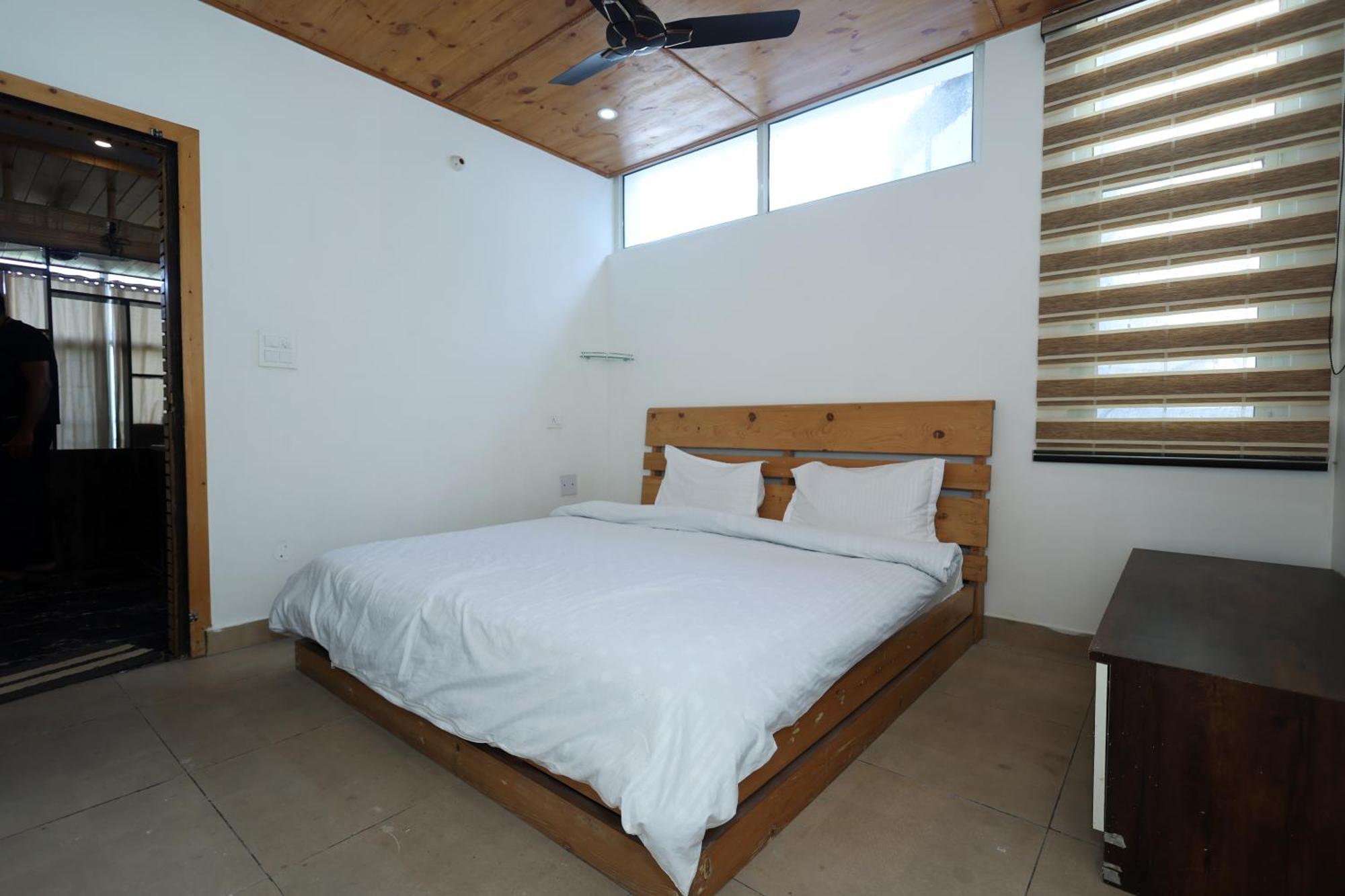 Апартаменты Cozy Heavenn 2Bhk I Kasauli I Mountain View 93O68I282O Экстерьер фото